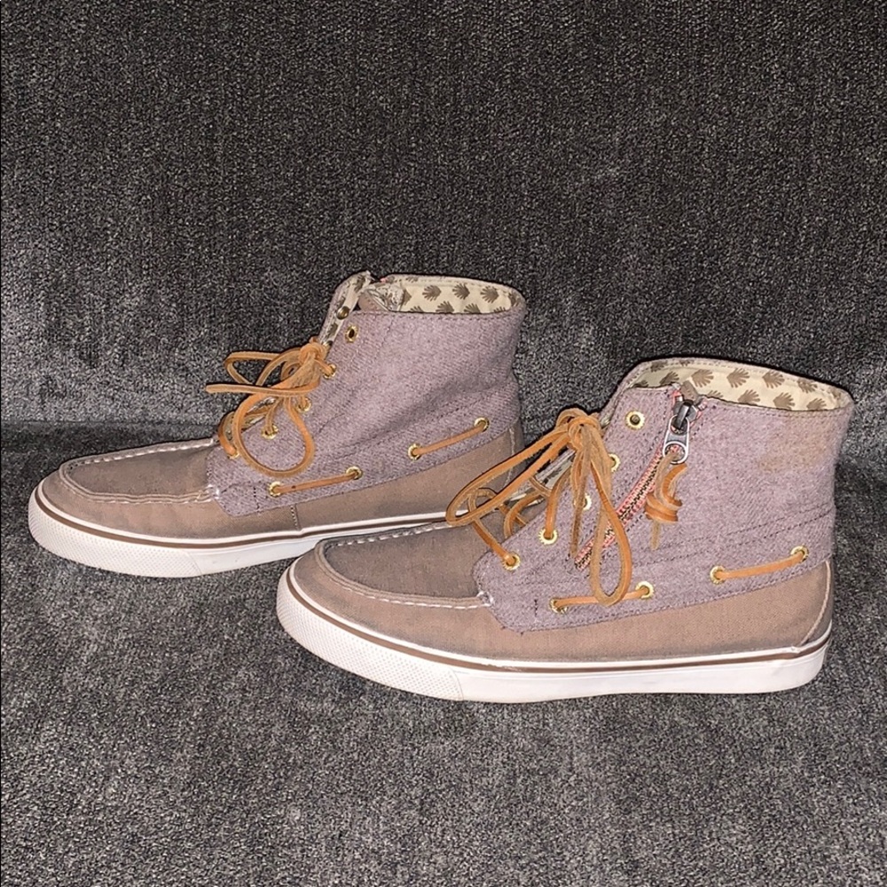 Sperry Hightops